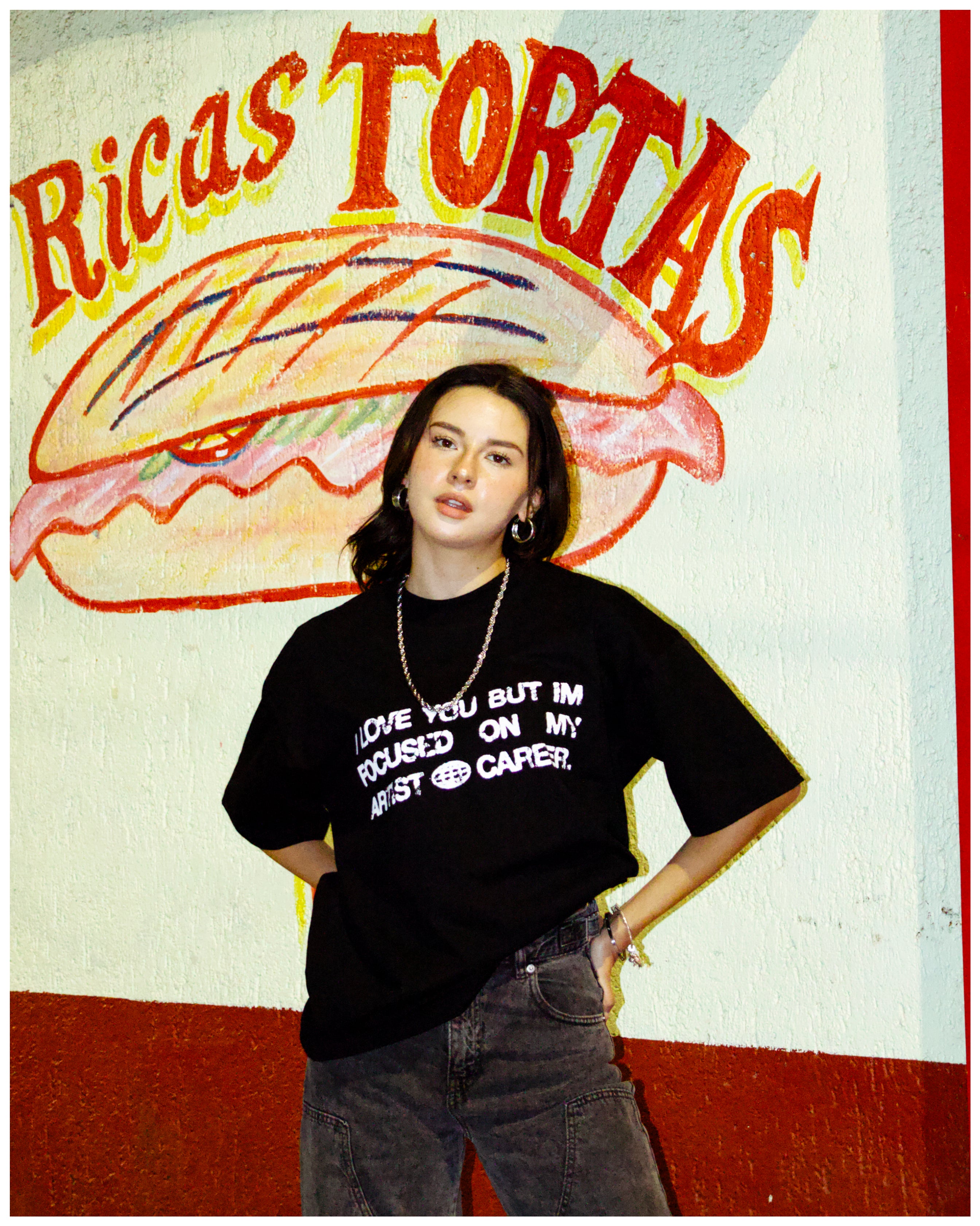 PLAYERA I LOVE YOU BUT IM FOCUSED ON MY ARTIST CAREER