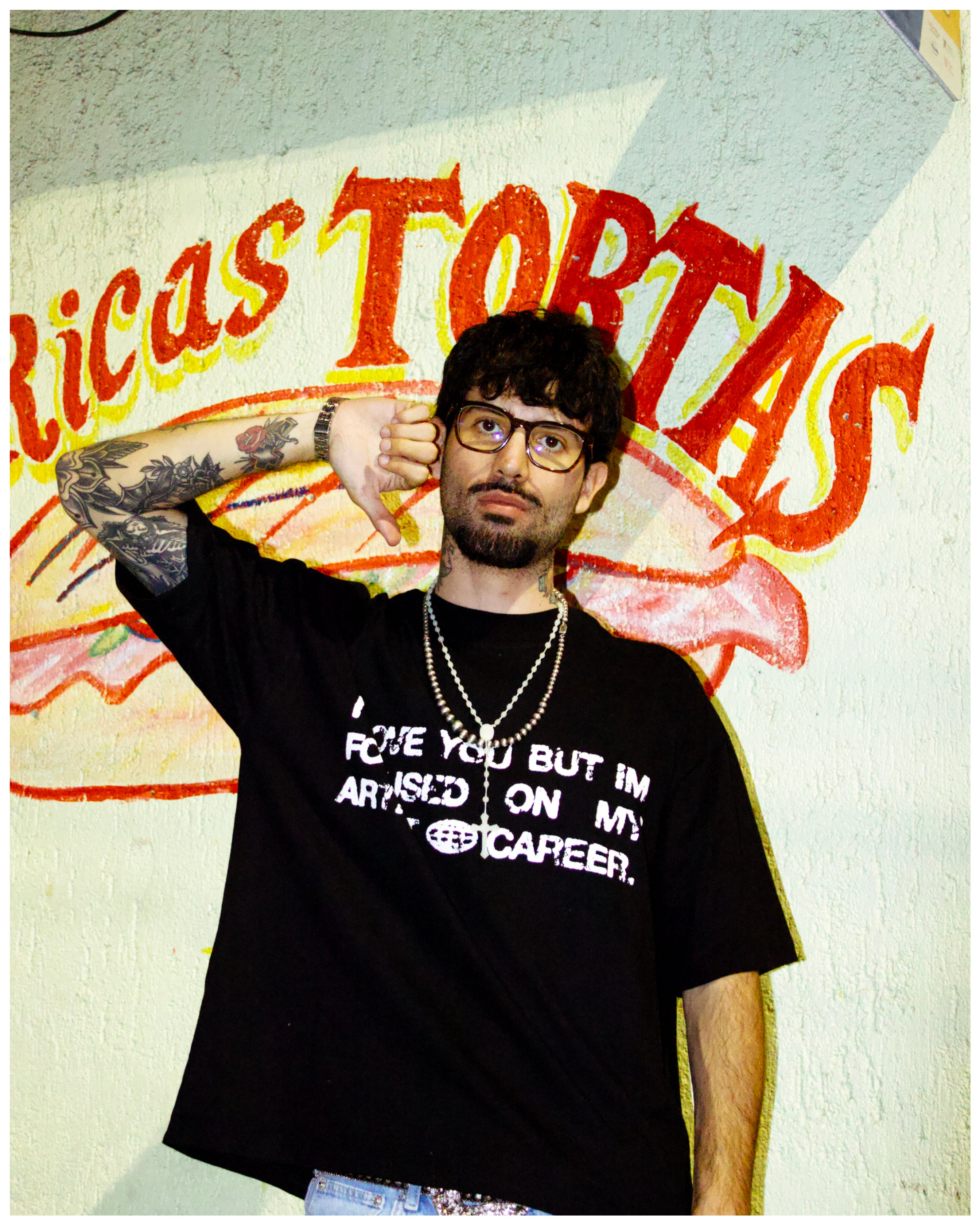 PLAYERA I LOVE YOU BUT IM FOCUSED ON MY ARTIST CAREER